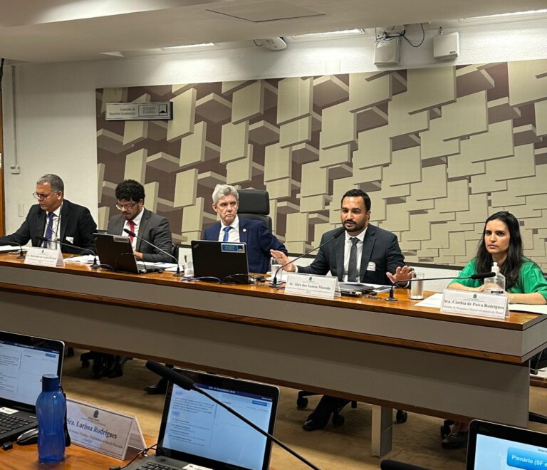 JAIME BAGATTOLI: Senador preside audiência pública que debateu novas regras para extração e comércio de ouro 2 JAIME BAGATTOLI: Senador preside audiência pública que debateu novas regras para extração e comércio de ouro