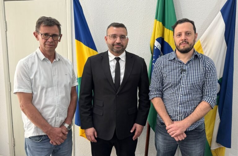 Deputado Ribeiro do Sinpol destina 1,5 milhão para a saúde e segurança no Cone Sul 14 Deputado Ribeiro do Sinpol destina 1,5 milhão para a saúde e segurança no Cone Sul