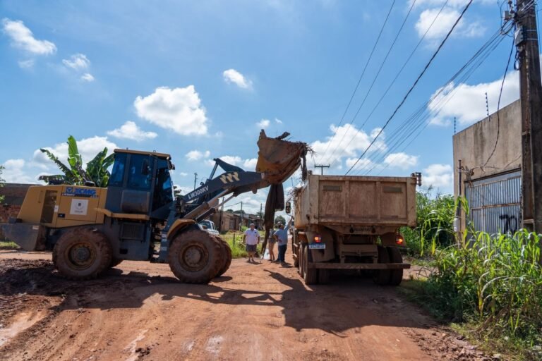 Equipes da Prefeitura de Porto Velho seguem trabalhando no bairro Três Marias 14 Equipes da Prefeitura de Porto Velho seguem trabalhando no bairro Três Marias