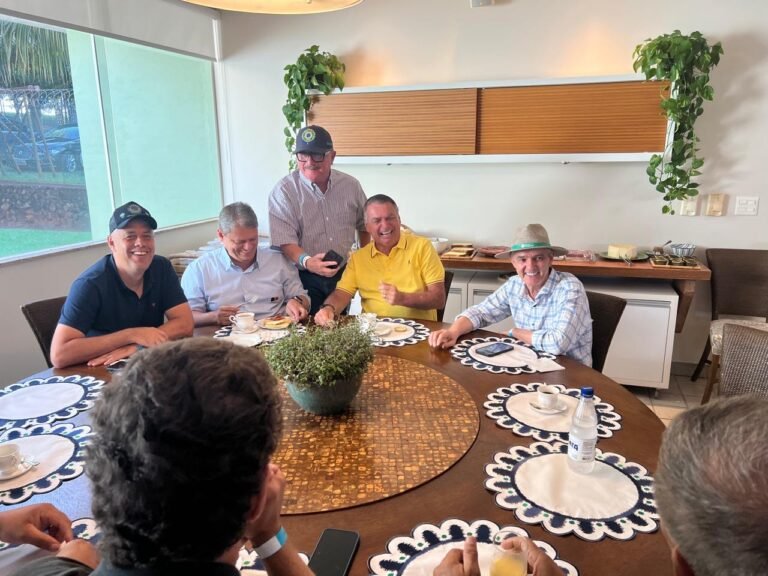 JAIME BAGATTOLI: Senador prestigia a abertura da Agrishow ao lado de Jair Bolsonaro 19 JAIME BAGATTOLI: Senador prestigia a abertura da Agrishow ao lado de Jair Bolsonaro