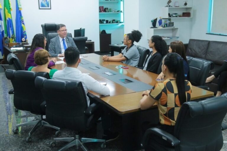 Intercâmbio para estudantes e professores de inglês é lançado pelo Governo de RO 14 Intercâmbio para estudantes e professores de inglês é lançado pelo Governo de RO