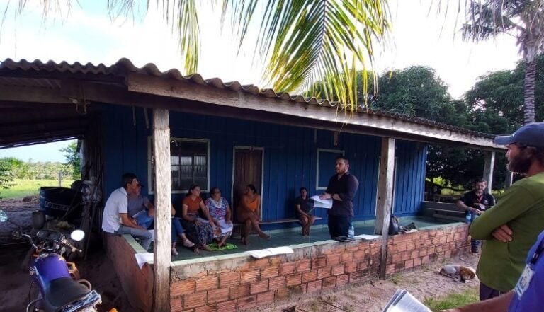MPRO e comunidade buscam soluções para transporte escolar na estrada velha do calcário 14 MPRO e comunidade buscam soluções para transporte escolar na estrada velha do calcário