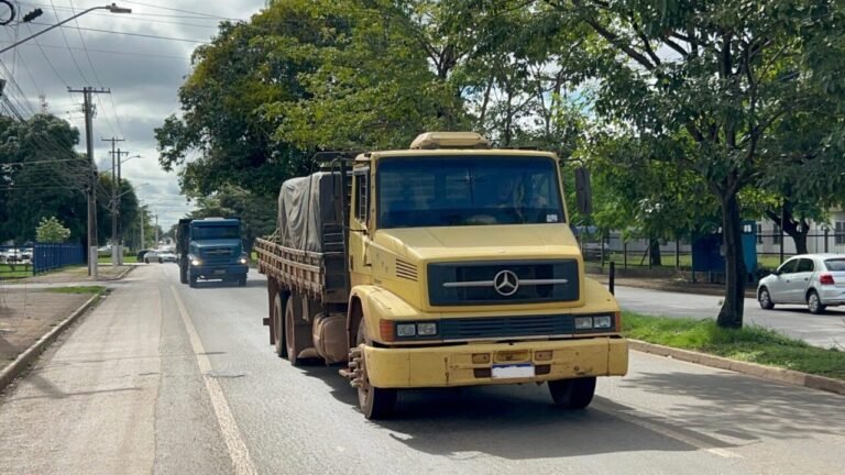 Motoristas das categorias C, D e E têm até o dia 30 de abril para realizar exames toxicológicos 10 Motoristas das categorias C, D e E têm até o dia 30 de abril para realizar exames toxicológicos