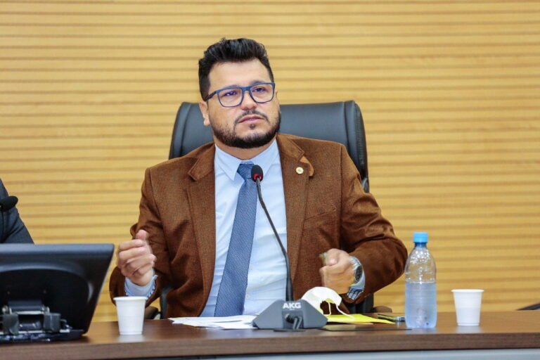 BASTIDORES - Marcelo Cruz só será candidato a prefeito de Porto Velho se Fernando Máximo desistir 3 BASTIDORES - Marcelo Cruz só será candidato a prefeito de Porto Velho se Fernando Máximo desistir