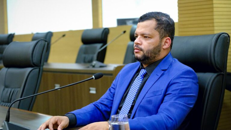 Deputado Edevaldo Neves propõe redução da jornada de trabalho para profissionais de saúde em Rondônia 4 Deputado Edevaldo Neves propõe redução da jornada de trabalho para profissionais de saúde em Rondônia
