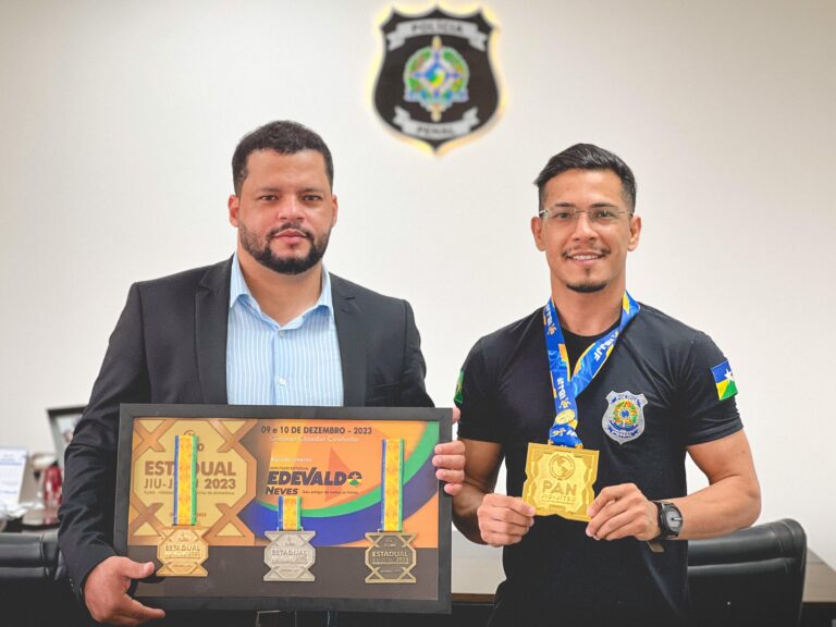 JIU-JÍTSU - Deputado Edevaldo Neves recebe reconhecimento do número 1 do mundo no peso Galo Master, Ângelo Rafael 5 JIU-JÍTSU - Deputado Edevaldo Neves recebe reconhecimento do número 1 do mundo no peso Galo Master, Ângelo Rafael