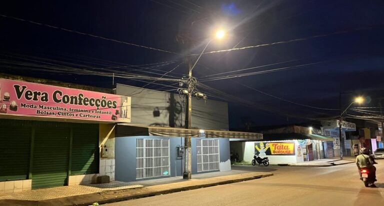 Presidente da Câmara solicita substituição de lâmpadas por LED em pontos críticos de rua no bairro São Francisco 6 Presidente da Câmara solicita substituição de lâmpadas por LED em pontos críticos de rua no bairro São Francisco