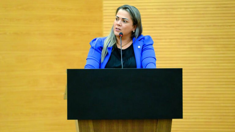 Cláudia de Jesus propõe revogar interstício para contratar servidores públicos 18 Cláudia de Jesus propõe revogar interstício para contratar servidores públicos