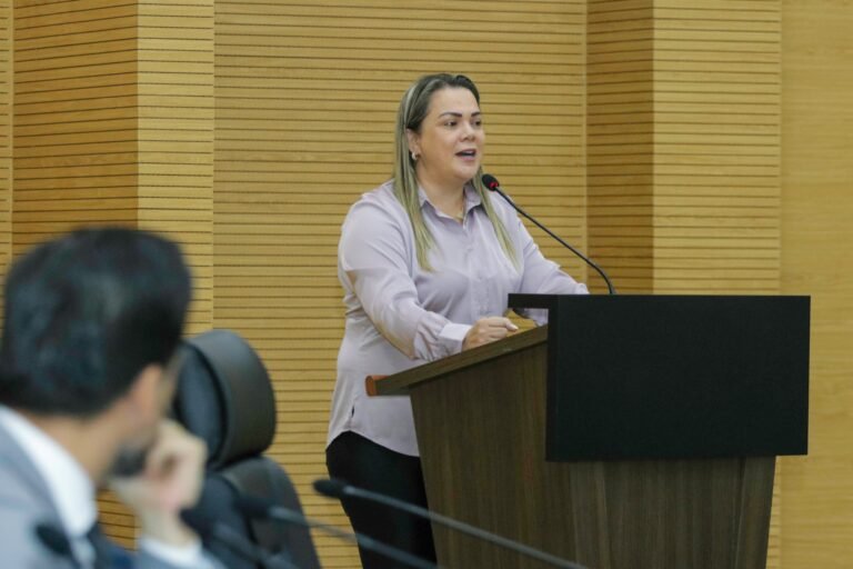 Cláudia de Jesus solicita explicações sobre serviços de diagnóstico no hospital de Cacoal 2 Cláudia de Jesus solicita explicações sobre serviços de diagnóstico no hospital de Cacoal