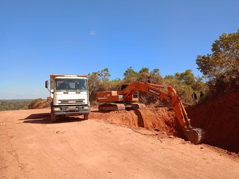 Prefeitura de Porto Velho inicia obras de pavimentação na área rural da Estrada do Areia Branca 11 Prefeitura de Porto Velho inicia obras de pavimentação na área rural da Estrada do Areia Branca