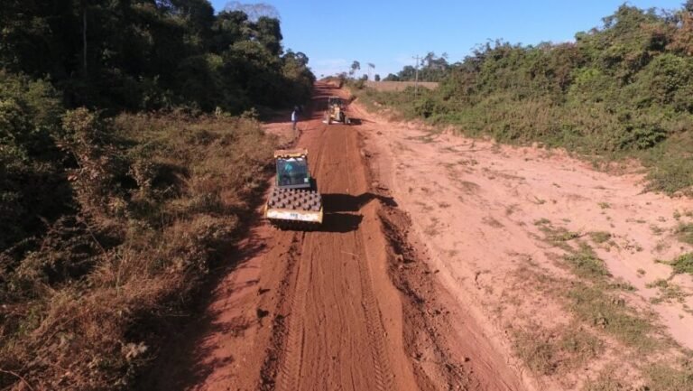 RO-370 recebe manutenção e melhorias em trecho de 43 quilômetros na Zona da Mata