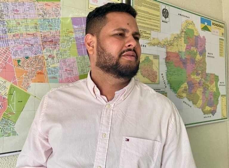 100% do Fundeb deve ser para pagamento aos profissionais da Educação, defende Samuel Costa 15 100% do Fundeb deve ser para pagamento aos profissionais da Educação, defende Samuel Costa