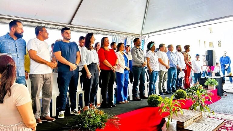 Cláudia de Jesus participa da retomada das obras do Morar Melhor 2 em Ji-Paraná 12 Cláudia de Jesus participa da retomada das obras do Morar Melhor 2 em Ji-Paraná