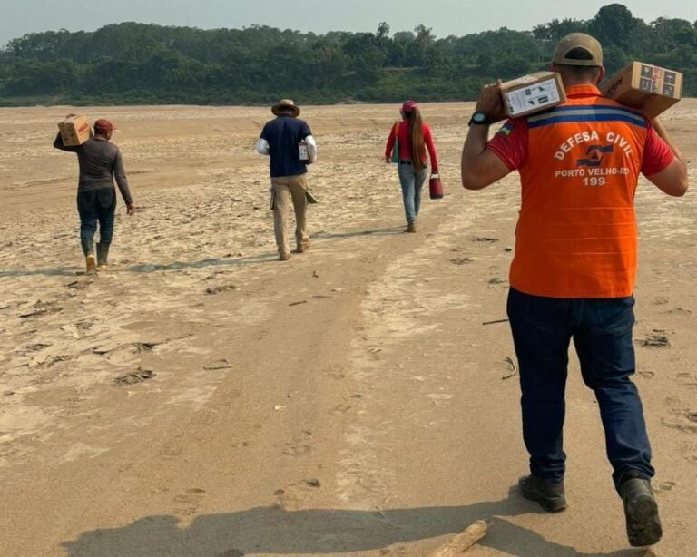 Seca extrema no Rio Madeira ainda afeta navegação e força medidas emergenciais 9 Seca extrema no Rio Madeira ainda afeta navegação e força medidas emergenciais