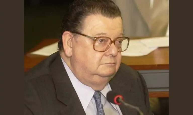 Morre, aos 96 anos, o ex-ministro e economista Delfim Netto 20 Morre, aos 96 anos, o ex-ministro e economista Delfim Netto
