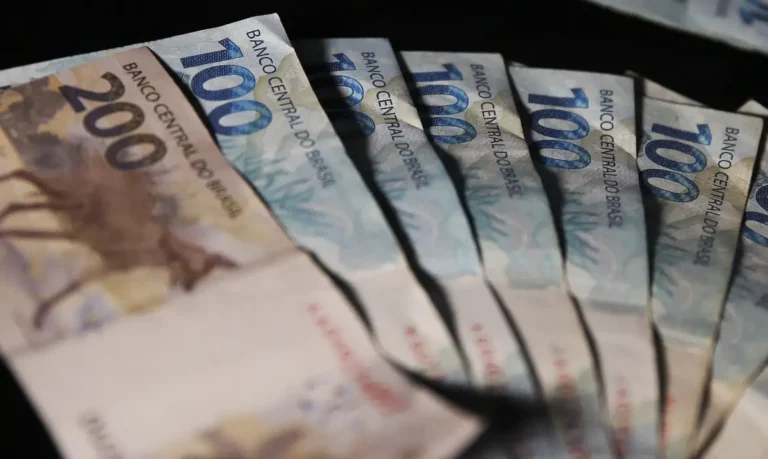 Pesquisa vê empresários ligeiramente confiantes com a economia 13 Pesquisa vê empresários ligeiramente confiantes com a economia