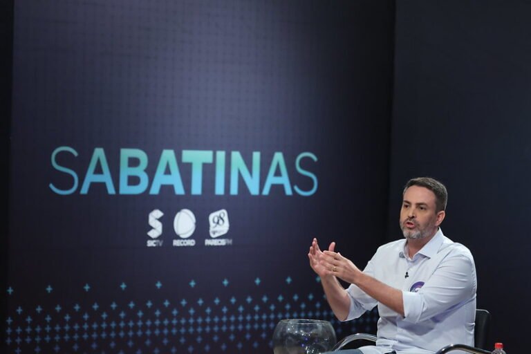 “Nós temos independência, onde decidimos caminhar ao lado da população”, indica Léo em sabatina na SIC TV 15 “Nós temos independência, onde decidimos caminhar ao lado da população”, indica Léo em sabatina na SIC TV