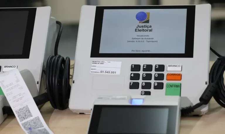 Vereadores reeleitos são 40% dos escolhidos para câmaras municipais 17 Vereadores reeleitos são 40% dos escolhidos para câmaras municipais