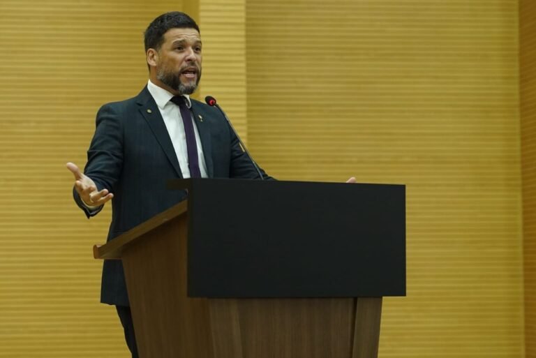 Deputado Camargo cobra ação da Energisa para melhoria no fornecimento de energia elétrica em Rondônia 16 Deputado Camargo cobra ação da Energisa para melhoria no fornecimento de energia elétrica em Rondônia