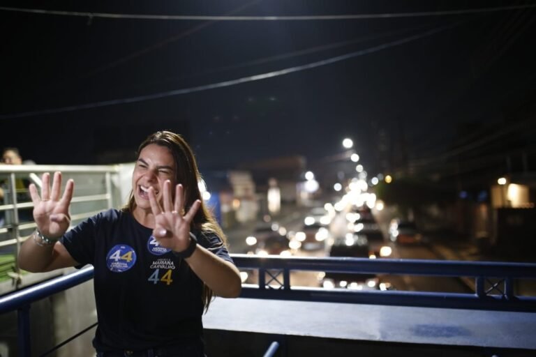 Durante carreata, Mariana agradece apoio e carinho aos moradores da zona Sul 9 Durante carreata, Mariana agradece apoio e carinho aos moradores da zona Sul