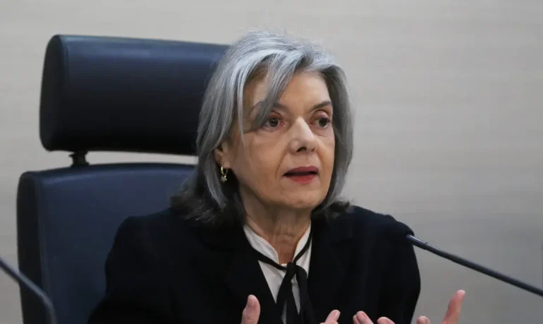 Ministra Cármen Lúcia considera preocupante apreensão de dinheiro nas eleições 7 Ministra Cármen Lúcia considera preocupante apreensão de dinheiro nas eleições
