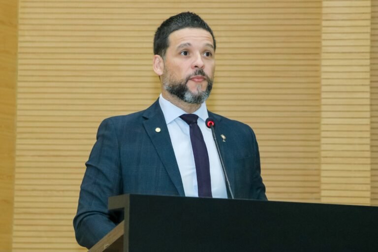 Deputado Delegado Camargo solicita disponibilização de professores de apoio nas escolas de Rondônia 9 Deputado Delegado Camargo solicita disponibilização de professores de apoio nas escolas de Rondônia