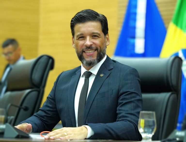 Agora é lei: Projeto do Deputado Camargo regula o uso do Cordão de Girassol e cria campanha de conscientização sobre doenças ocultas 17 Agora é lei: Projeto do Deputado Camargo regula o uso do Cordão de Girassol e cria campanha de conscientização sobre doenças ocultas