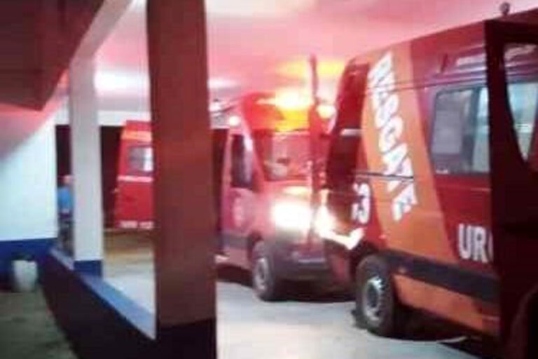 Mulher morre após receber quatro facadas em balneário 18 Mulher morre após receber quatro facadas em balneário
