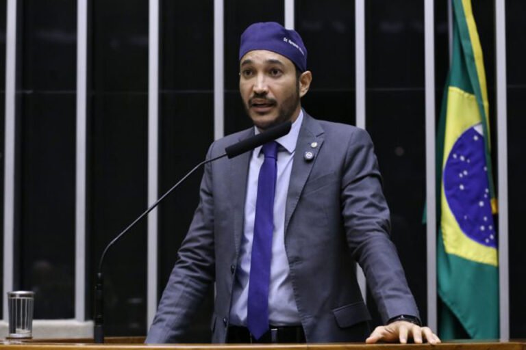 Projeto do Dr. Fernando Máximo cria carteira de identidade digital para autistas e pessoas com síndrome de Down 20 Projeto do Dr. Fernando Máximo cria carteira de identidade digital para autistas e pessoas com síndrome de Down