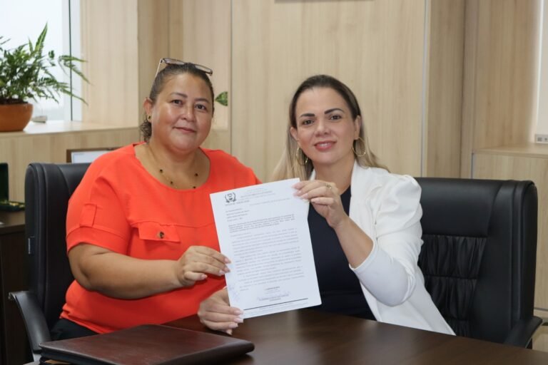 Deputada Cláudia de Jesus atende demandas de vereadora de Alta Floresta d'Oeste 6 Deputada Cláudia de Jesus atende demandas de vereadora de Alta Floresta d'Oeste