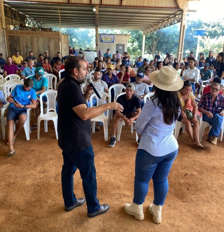 Laerte Gomes entrega implementos agrícolas e anuncia destinação de mais de R$ 1,5 milhão para associações de Nova Brasilândia D’Oeste 1 Laerte Gomes entrega implementos agrícolas e anuncia destinação de mais de R$ 1,5 milhão para associações de Nova Brasilândia D’Oeste
