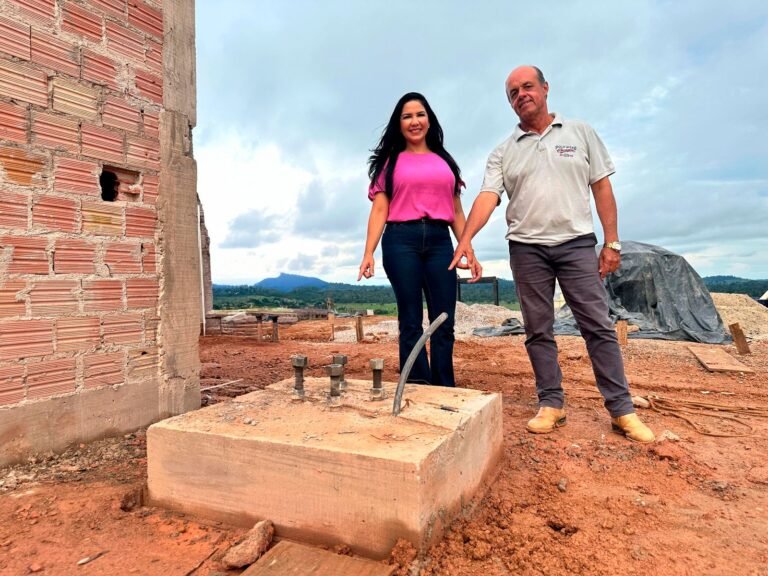 Cristiane Lopes garante Torre de Telefonia para União Bandeirantes e Transforma a Comunicação no Distrito 7 Cristiane Lopes garante Torre de Telefonia para União Bandeirantes e Transforma a Comunicação no Distrito