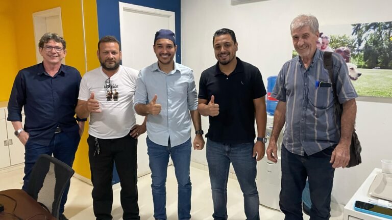 Dr. Gilber se reúne com Fernando Máximo e Sindicato dos Trabalhadores Rurais para fortalecer a agricultura familiar 2 Dr. Gilber se reúne com Fernando Máximo e Sindicato dos Trabalhadores Rurais para fortalecer a agricultura familiar