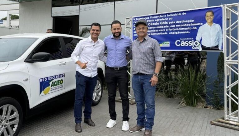 Cássio Gois participa da entrega de veículo à Acieo e reforça apoio ao empreendedorismo em Espigão do Oeste 20 Cássio Gois participa da entrega de veículo à Acieo e reforça apoio ao empreendedorismo em Espigão do Oeste