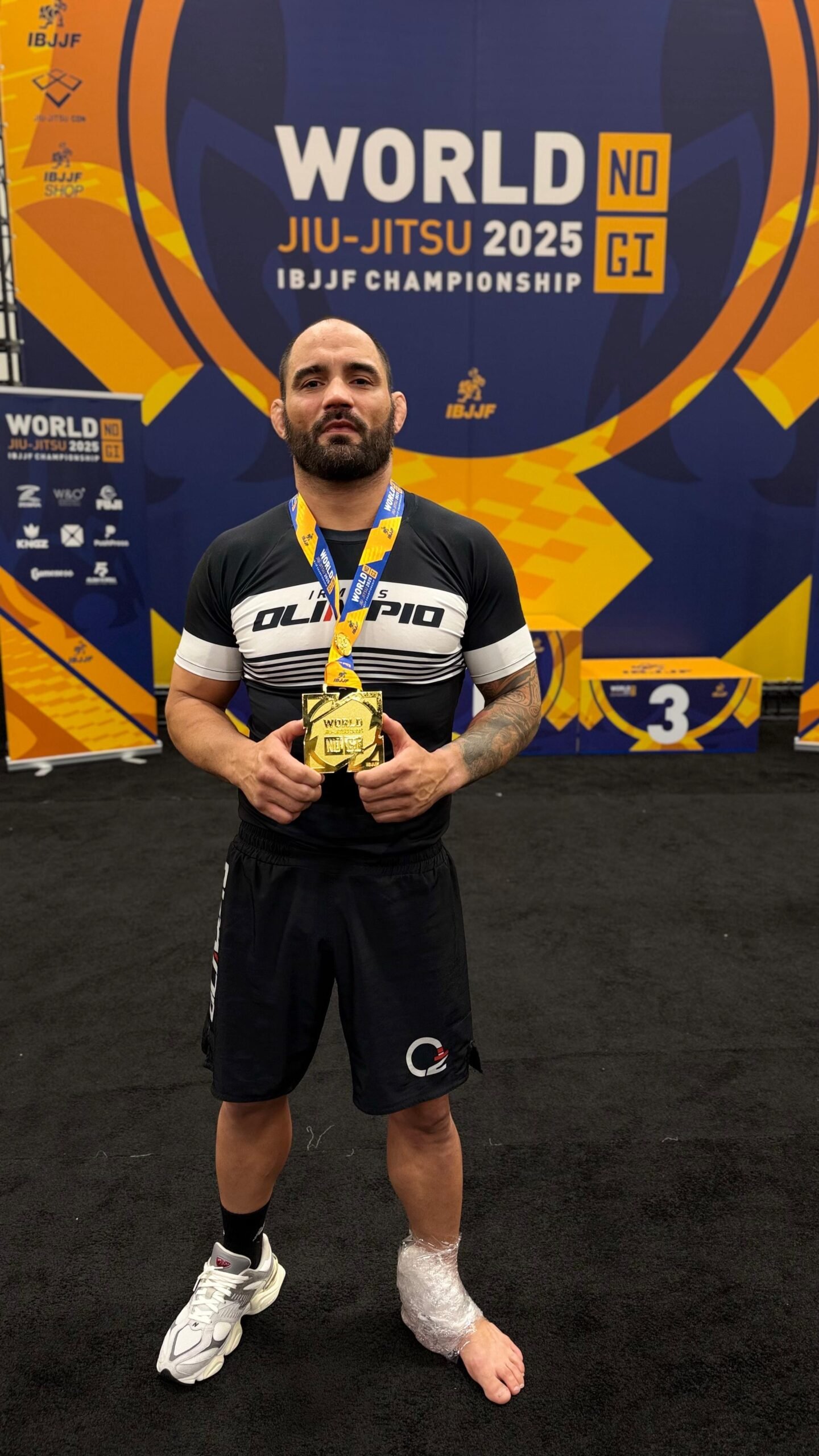 0ac194ee-e1b9-4ba2-a68f-1821928ccbc4