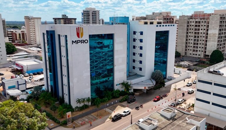 MPRO denuncia 12 pessoas por fraude de R$ 10,5 milhões na compra de testes de Covid-19 12 MPRO denuncia 12 pessoas por fraude de R$ 10,5 milhões na compra de testes de Covid-19