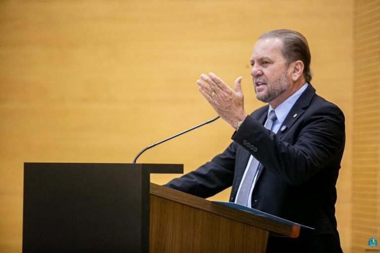 Cirone Deiró anuncia R$ 1,4 milhão para APAE em Espigão do Oeste 8 Cirone Deiró anuncia R$ 1,4 milhão para APAE em Espigão do Oeste