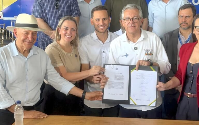 Em Ji-Paraná, Governo Lula anuncia maternidade e novos investimentos em saúde com apoio de Cláudia de Jesus 2 Em Ji-Paraná, Governo Lula anuncia maternidade e novos investimentos em saúde com apoio de Cláudia de Jesus
