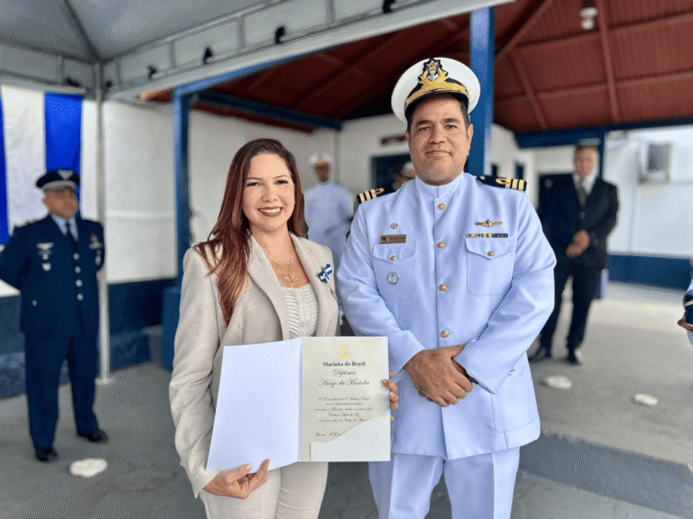 Deputada Federal Cristiane Lopes recebe Medalha Amiga da Marinha em Porto Velho 15 Deputada Federal Cristiane Lopes recebe Medalha Amiga da Marinha em Porto Velho