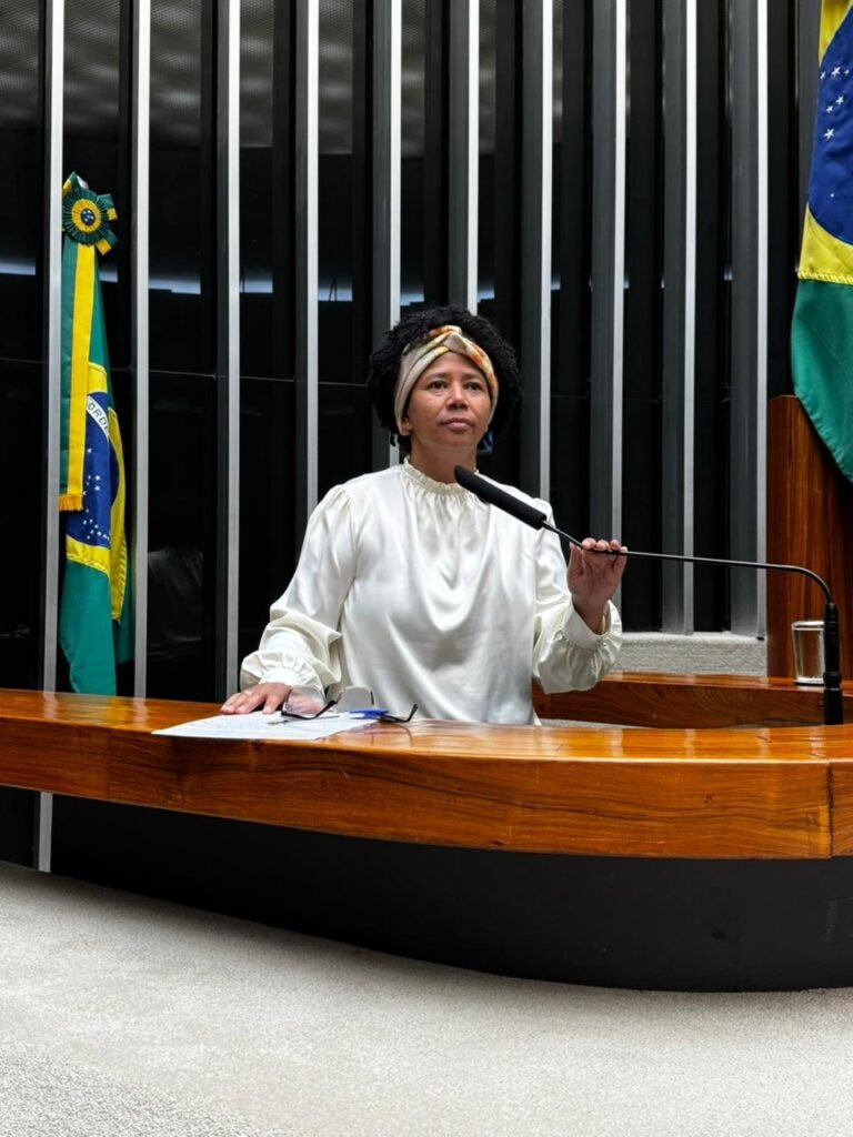 Sílvia Cristina destaca os quatro anos do Centro de Prevenção e Diagnóstico de Câncer em Ji-Paraná 3 Sílvia Cristina destaca os quatro anos do Centro de Prevenção e Diagnóstico de Câncer em Ji-Paraná