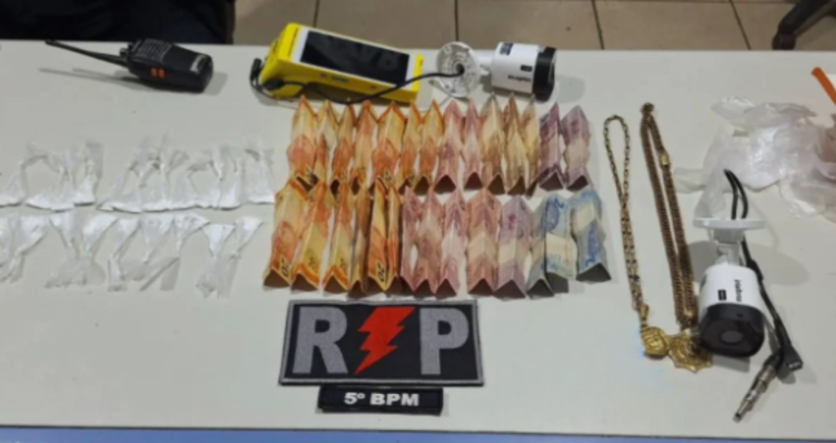 Três adolescentes são apreendidos por tráfico de drogas no bairro Mariana 7 Três adolescentes são apreendidos por tráfico de drogas no bairro Mariana