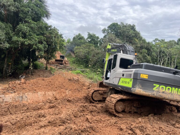 Prefeitura abre canal e instala manilhas para reduzir alagamentos no bairro Nacional 9 Prefeitura abre canal e instala manilhas para reduzir alagamentos no bairro Nacional