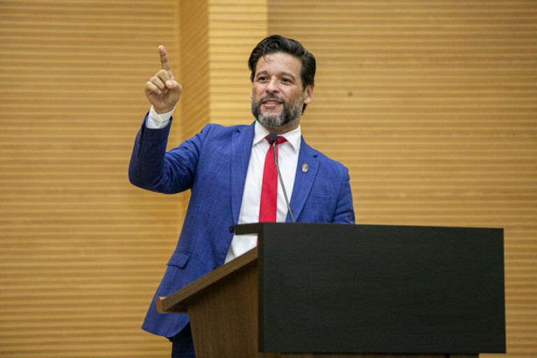 Delegado Camargo cobra publicação imediata do Curso de Formação de Sargentos 2026 e defende valorização da Polícia Militar 11 Delegado Camargo cobra publicação imediata do Curso de Formação de Sargentos 2026 e defende valorização da Polícia Militar