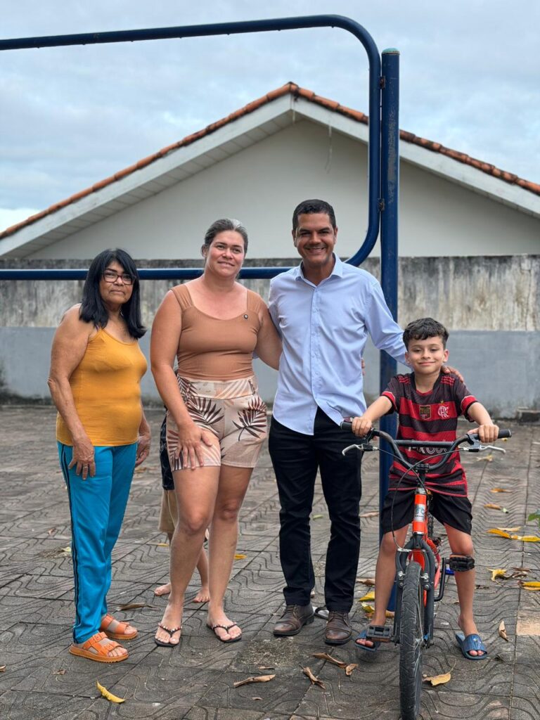 Deputado Cássio Gois garante R$ 570 mil para construção de praça coberta em bairro de Cacoal 12 Deputado Cássio Gois garante R$ 570 mil para construção de praça coberta em bairro de Cacoal