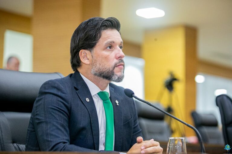 Deputado Delegado Camargo cobra realização da Academia da Polícia Civil em 2026 e reforça urgência na recomposição do efetivo 13 Deputado Delegado Camargo cobra realização da Academia da Polícia Civil em 2026 e reforça urgência na recomposição do efetivo