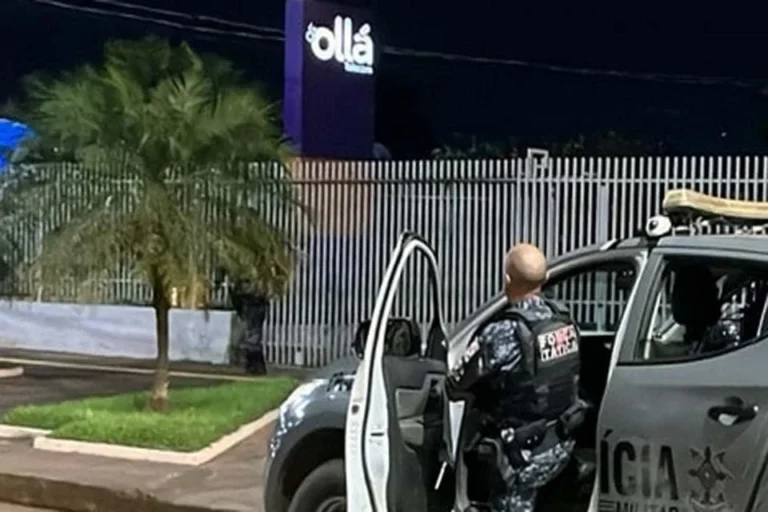 Prédio da Ollá Telecom é atacado com coquetéis molotov em Porto Velho 11 Prédio da Ollá Telecom é atacado com coquetéis molotov em Porto Velho