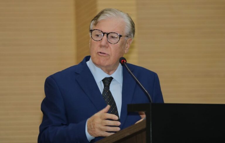 Aos 81 anos, Amir Lando mantém lucidez política e não descarta nova candidatura 6 Aos 81 anos, Amir Lando mantém lucidez política e não descarta nova candidatura