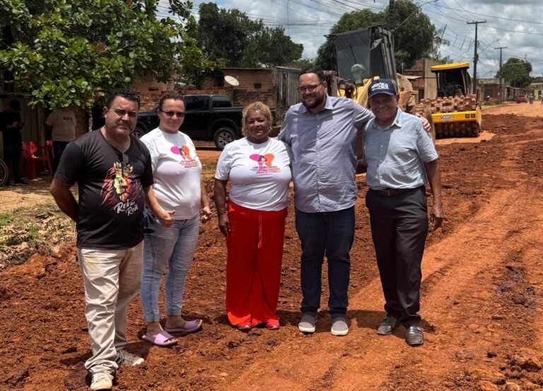 Pedido atendido: Pastor Evanildo fiscaliza melhorias na Rua Airton Sena e destaca avanço para moradores 18 Pedido atendido: Pastor Evanildo fiscaliza melhorias na Rua Airton Sena e destaca avanço para moradores