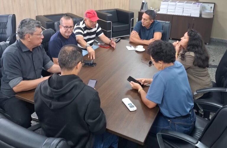 Eyder Brasil defende projeto e garante atuação de servidores cedidos em ações educativas do Detran 13 Eyder Brasil defende projeto e garante atuação de servidores cedidos em ações educativas do Detran