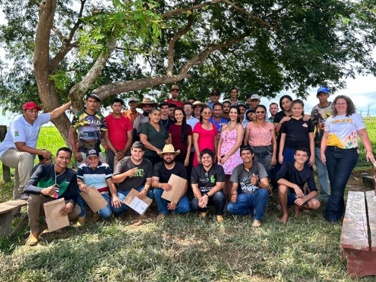 Recurso da deputada Sílvia Cristina garante curso de operador e manutenção de trator, em Alvorada do Oeste 19 Recurso da deputada Sílvia Cristina garante curso de operador e manutenção de trator, em Alvorada do Oeste